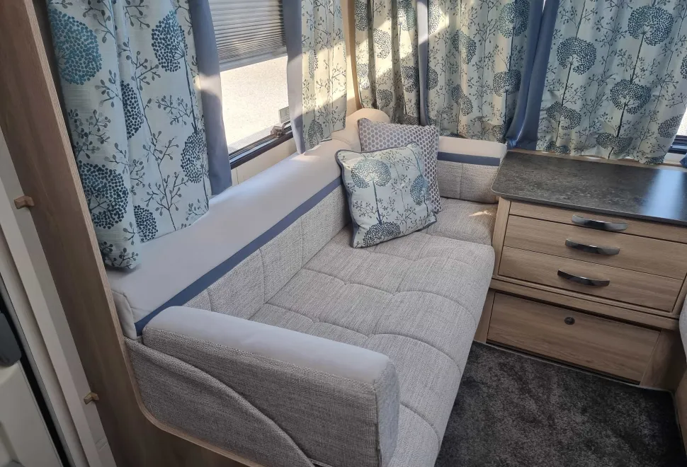 Elddis Chatsworth 550 2018