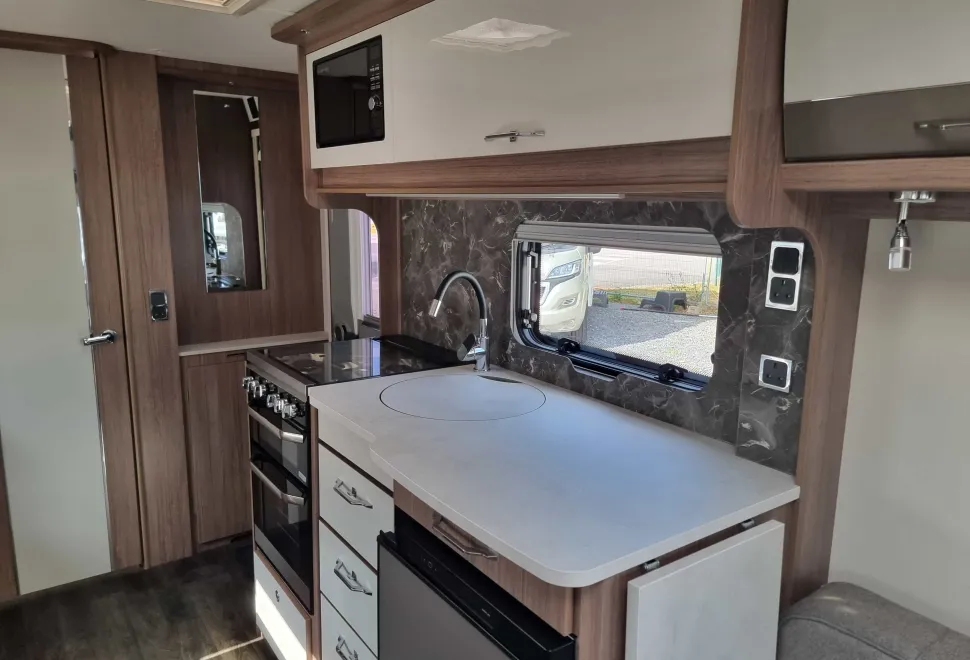 Coachman VIP 520 2025