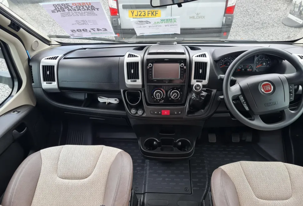 Auto-Trail  Tracker EKS 2020