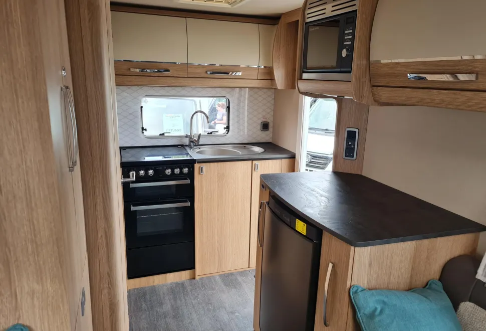 Auto-Trail  Tracker EKS 2020