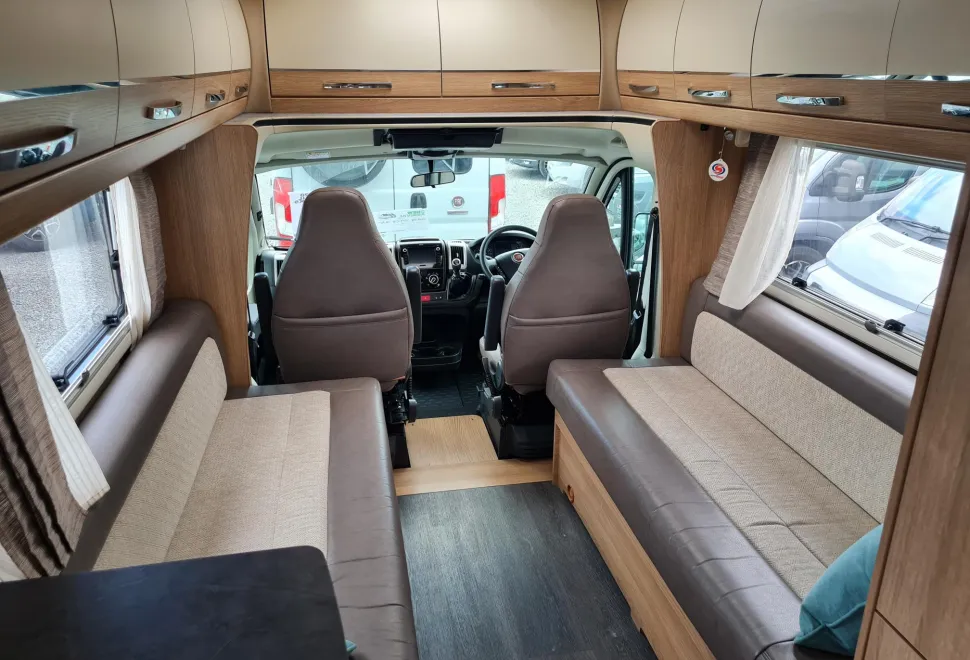 Auto-Trail  Tracker EKS 2020
