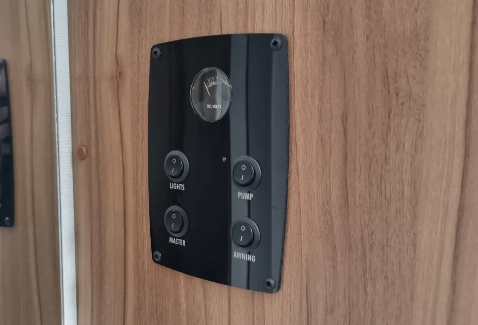 Elddis Xplore 402 2014