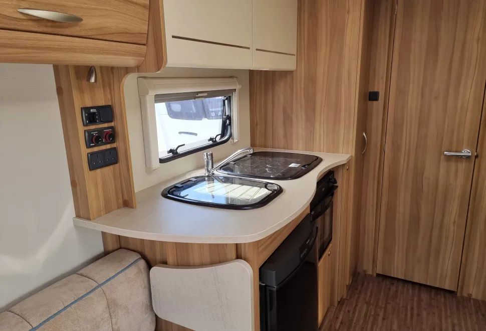 Elddis Xplore 402 2014