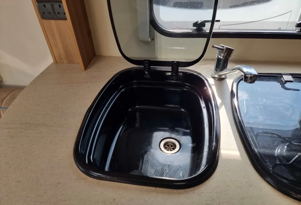 Elddis Xplore 402 2014