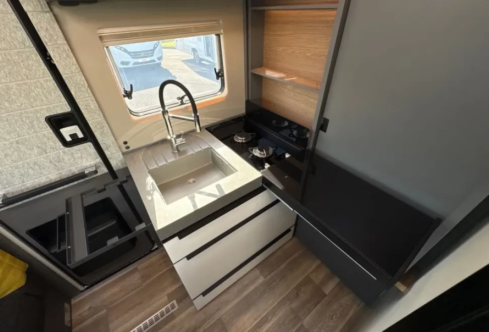 Niesmann and Bischoff  iSmove 2025