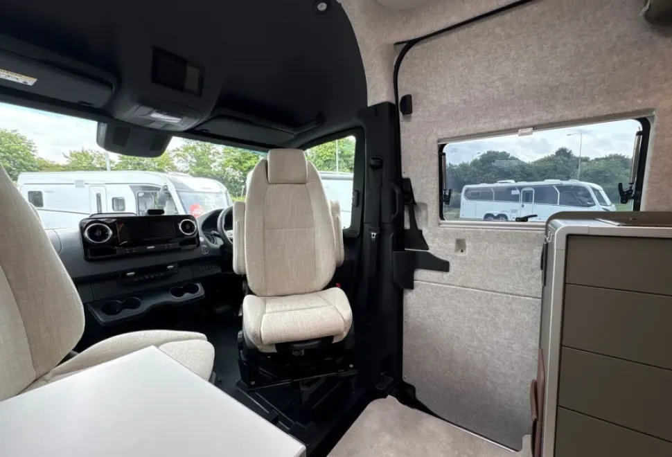 HYMER  Camper Van 