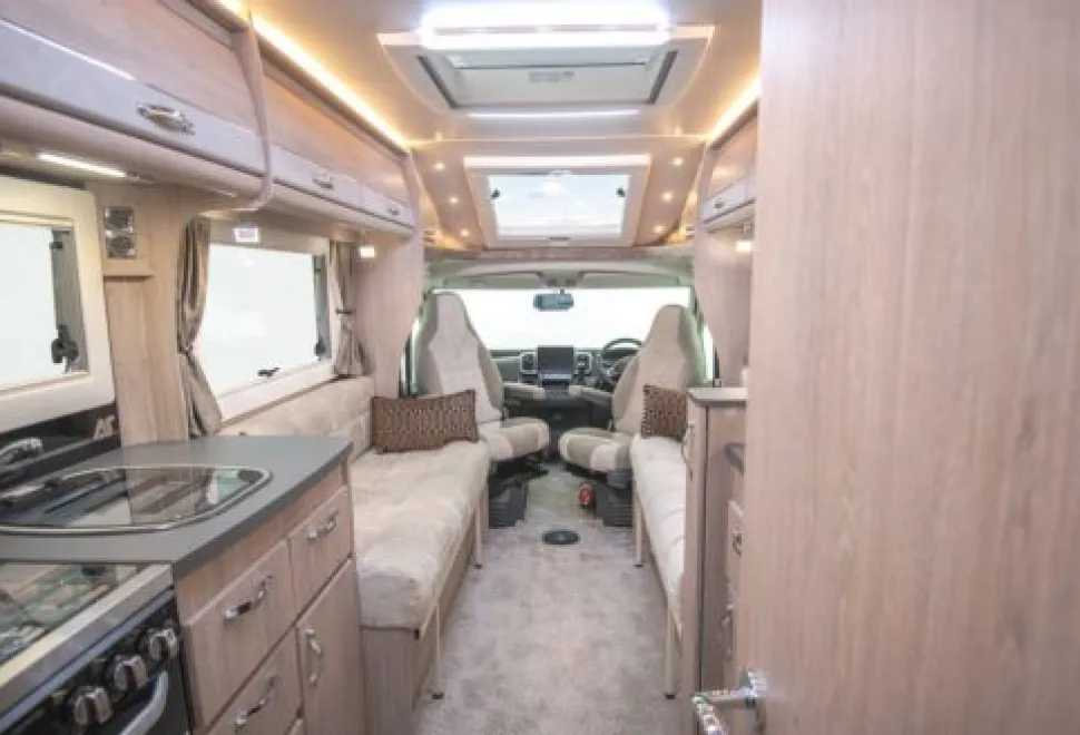 Auto-Sleeper Fiat Coach Built Broadway EB 2025
