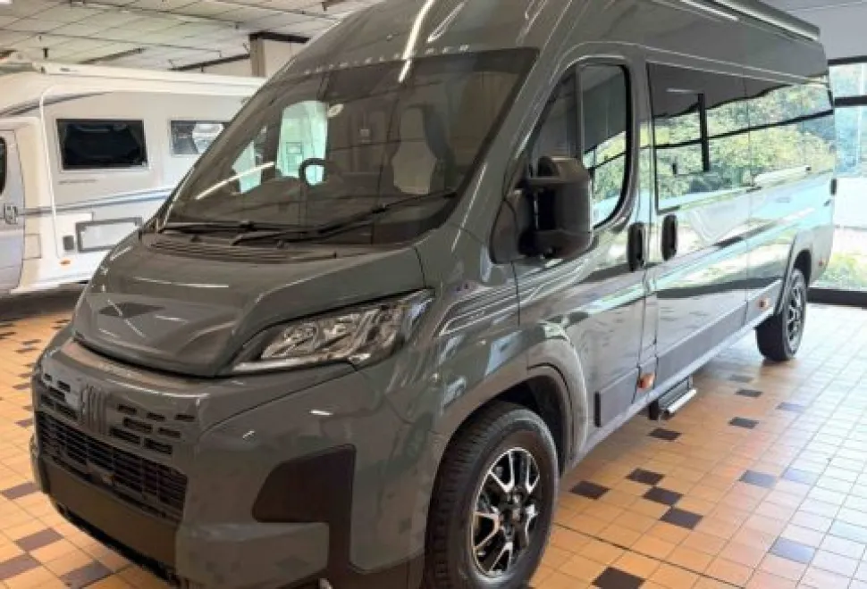 Auto-Sleeper  Fiat Van Conversion Warwick XL 2025