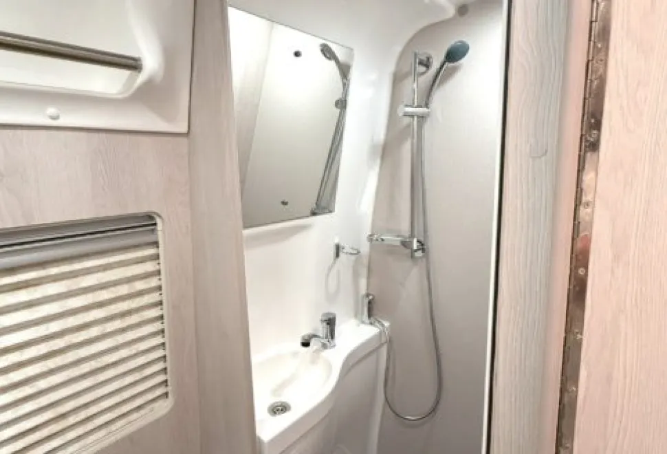Auto-Sleeper  Fiat Van Conversion Warwick XL 2025