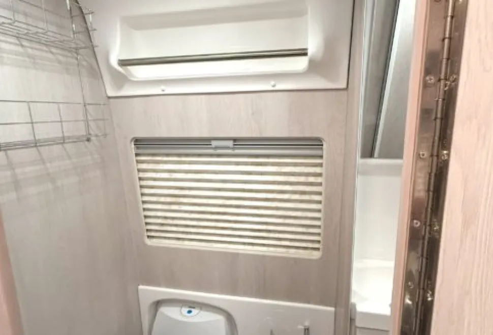 Auto-Sleeper  Fiat Van Conversion Warwick XL 2025