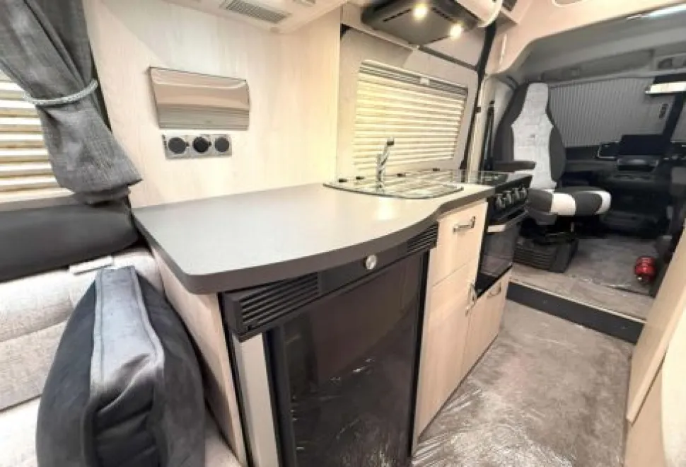 Auto-Sleeper  Fiat Van Conversion Warwick XL 2025