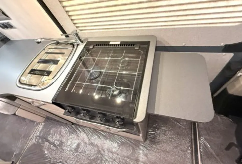 Auto-Sleeper  Fiat Van Conversion Warwick XL 2025