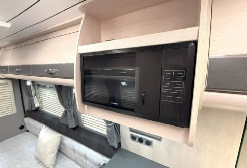 Auto-Sleeper  Fiat Van Conversion Warwick XL 2025