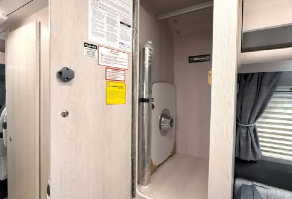 Auto-Sleeper  Fiat Van Conversion Warwick XL 2025