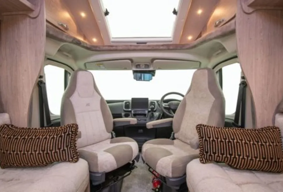 Auto-Sleeper Fiat Coach Built Nuevo EK Plus 2025