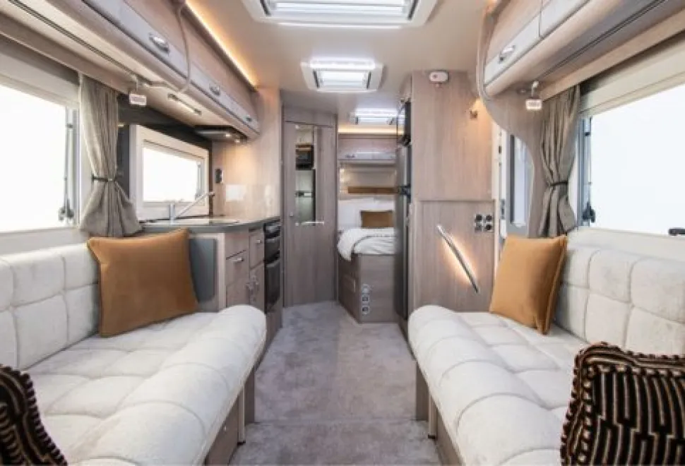 Auto-Sleeper Fiat Coach Built Broadway FB 2025