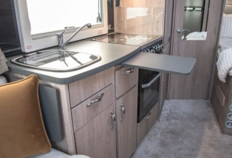 Auto-Sleeper Fiat Coach Built Broadway FB 2025