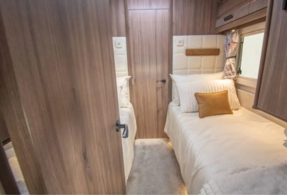 Auto-Sleeper Mercedes Benz Luxury Burford Duo 2025