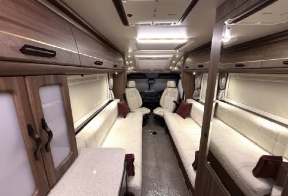 Auto-Sleeper  Mercedes Benz Luxury Bourton 2025