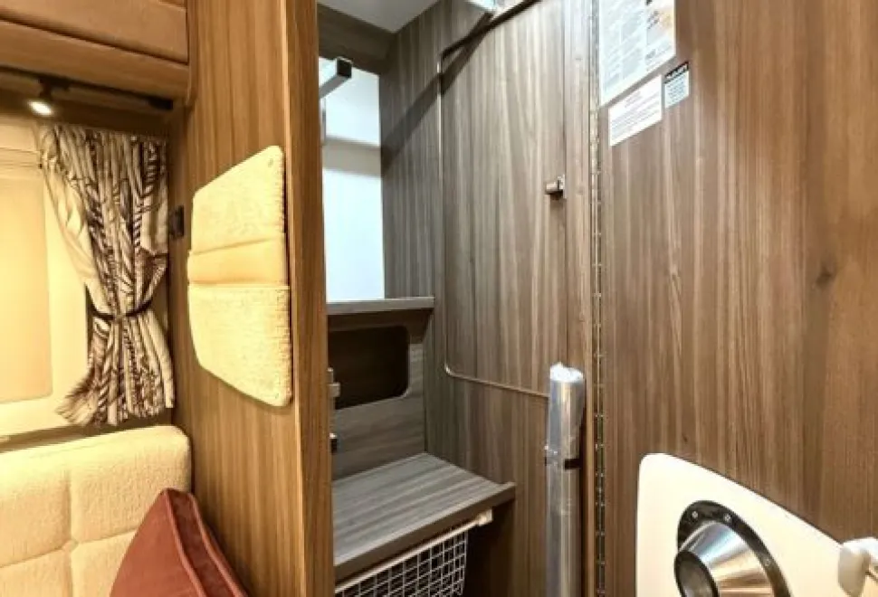Auto-Sleeper  Mercedes Benz Luxury Bourton 2025