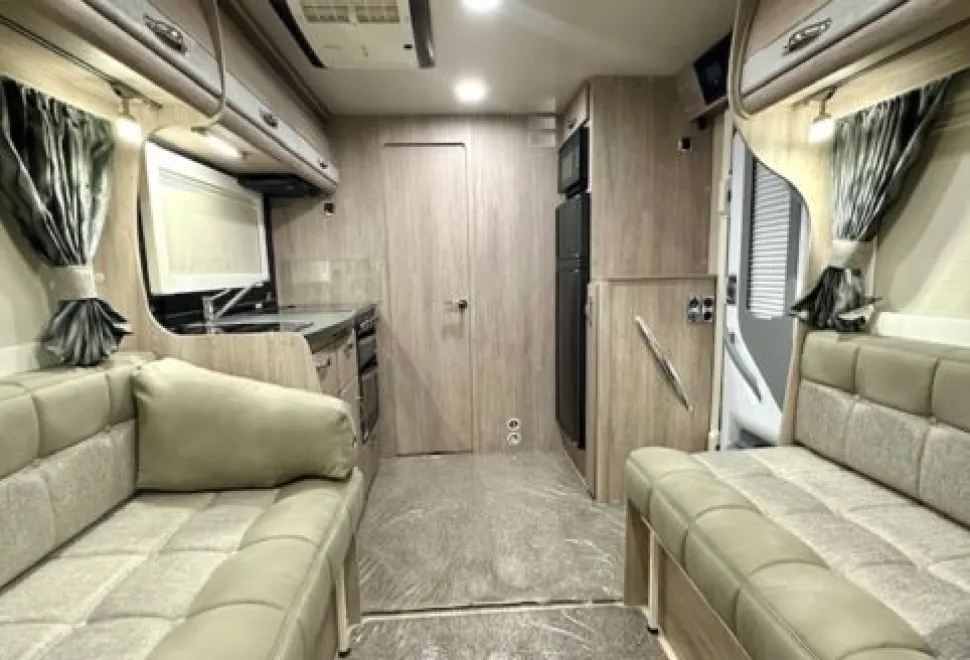 Auto-Sleeper Mercedes Benz Luxury Burford Duo 2025