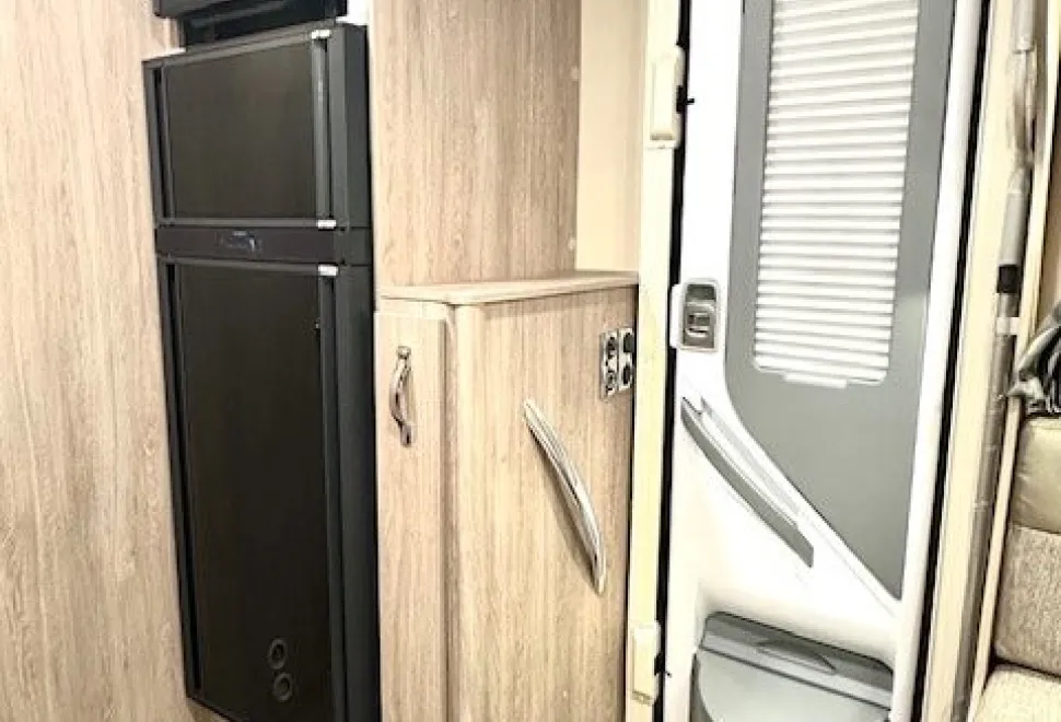 Auto-Sleeper Mercedes Benz Luxury Burford Duo 2025