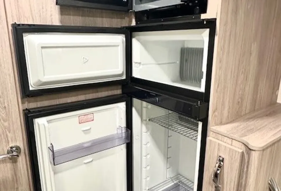 Auto-Sleeper Mercedes Benz Luxury Burford Duo 2025