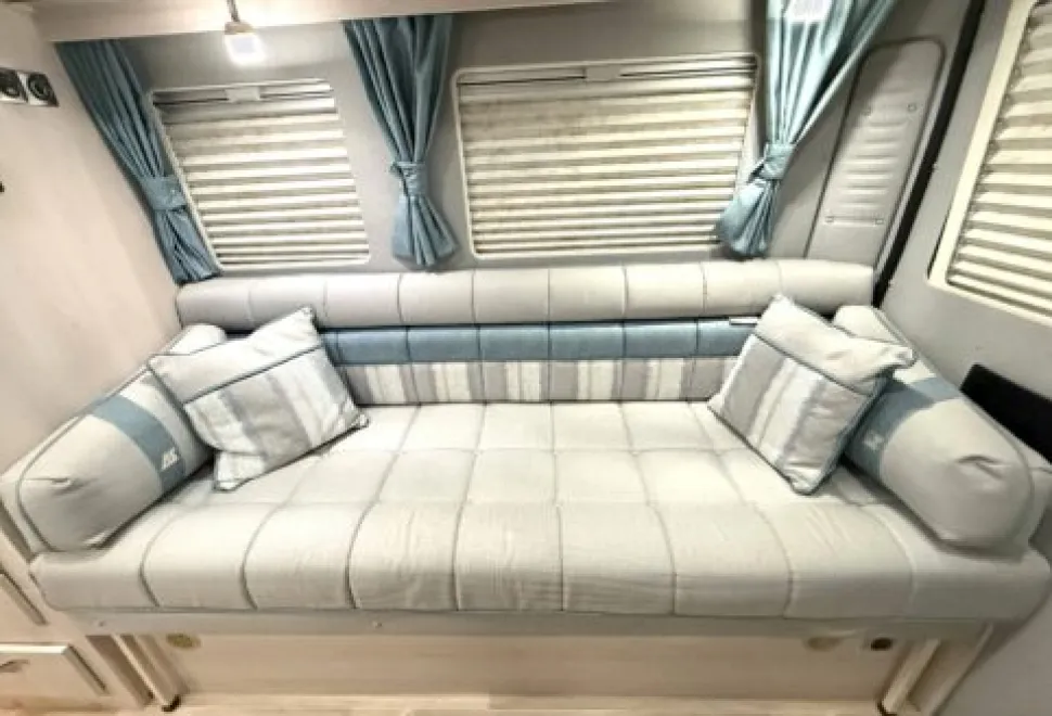 Auto-Sleeper  Fiat Van Conversion Warwick XL 2020