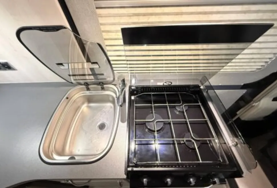 Auto-Sleeper  Fiat Van Conversion Warwick XL 2020