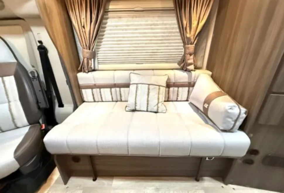 Auto-Sleeper  Peugeot Coach Built Nuevo EK 2018