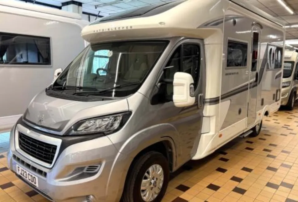 Auto-Sleeper  Peugeot Coach Built Broadway EL 2023