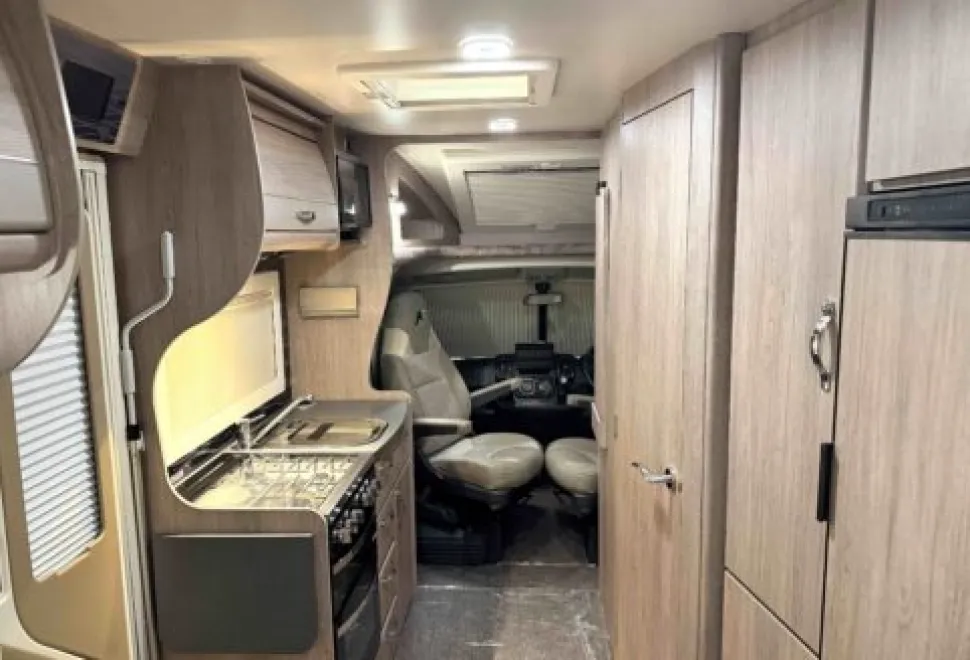 Auto-Sleeper  Peugeot Coach Built Broadway EL 2023