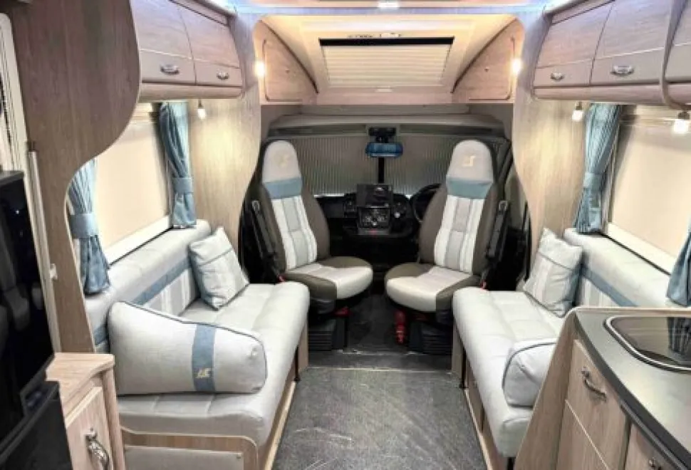 Auto-Sleeper  AL KO Coach Built Corinium Duo 2020
