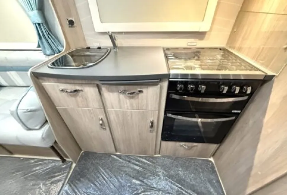 Auto-Sleeper  AL KO Coach Built Corinium Duo 2020