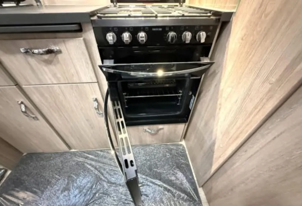 Auto-Sleeper  AL KO Coach Built Corinium Duo 2020