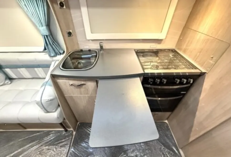 Auto-Sleeper  AL KO Coach Built Corinium Duo 2020