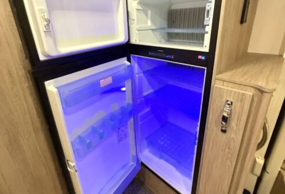 Auto-Sleeper  AL KO Coach Built Corinium Duo 2020
