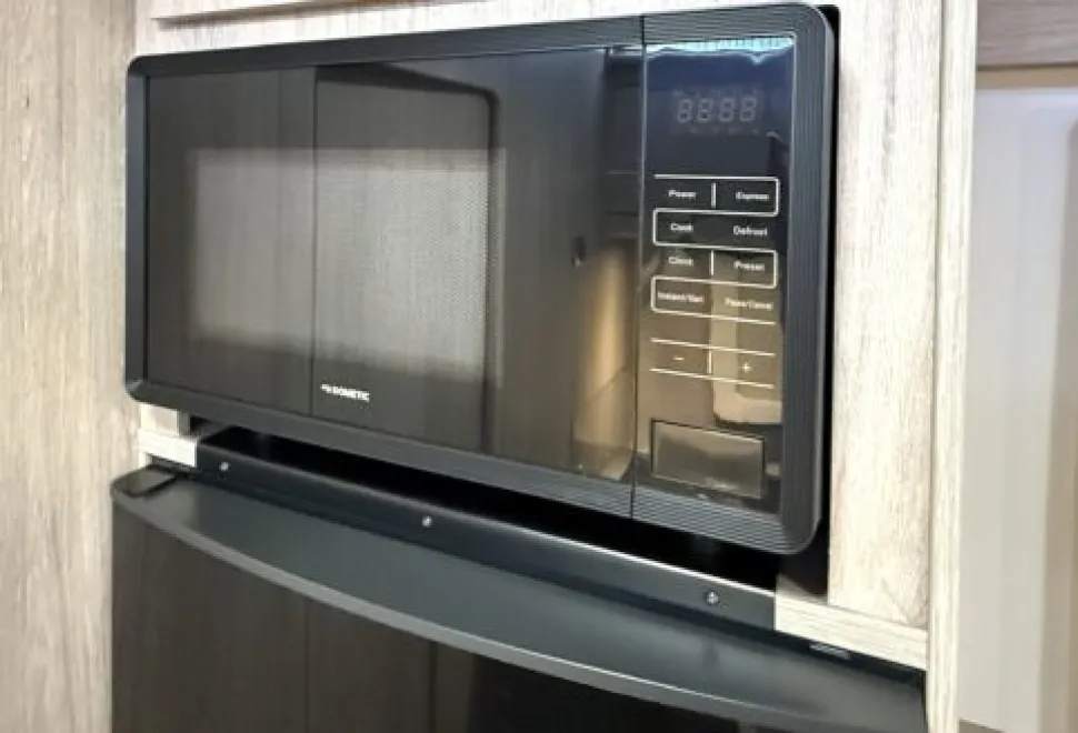 Auto-Sleeper  AL KO Coach Built Corinium Duo 2020