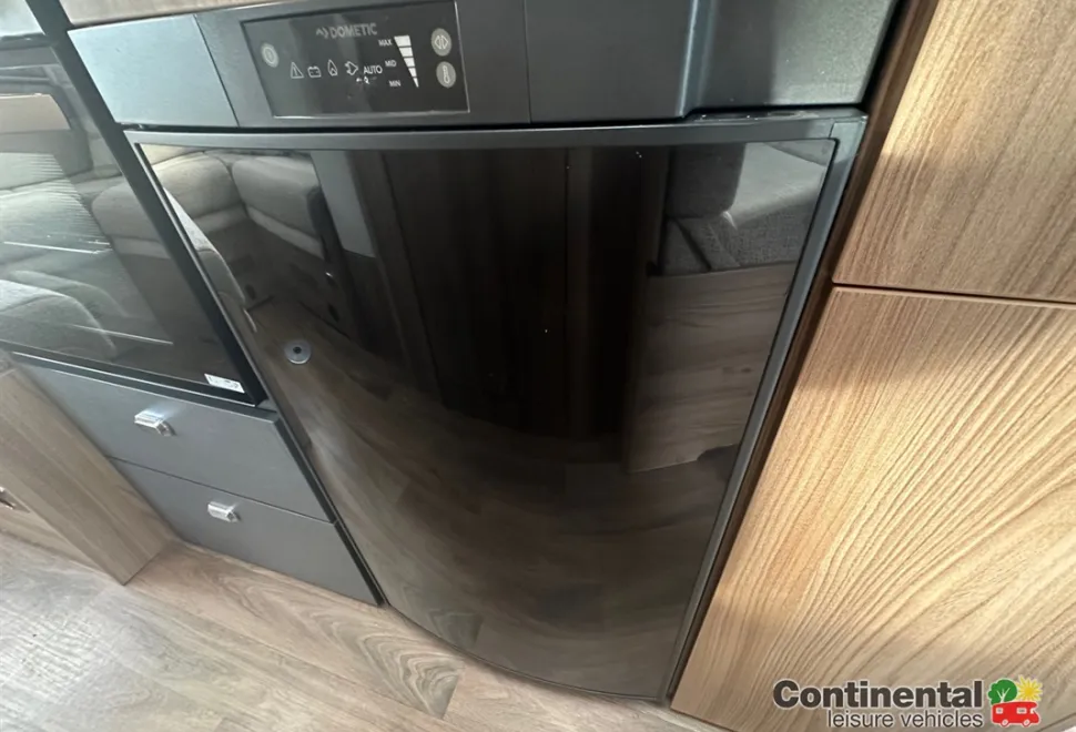 Swift Escape C402 2020