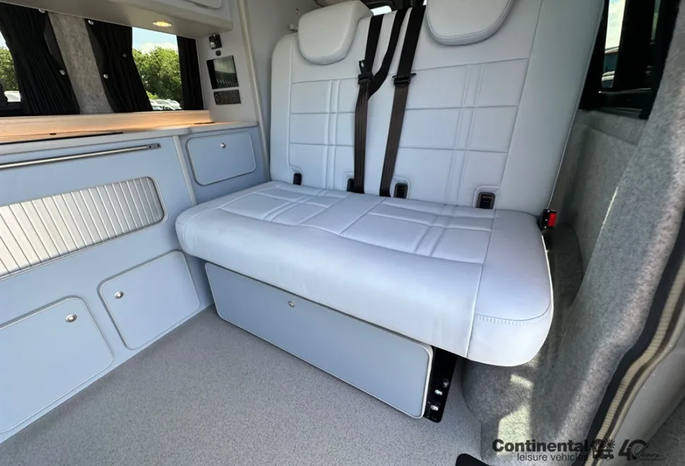 Volkswagen St Tropez T6 Transporter - Camperking 2022