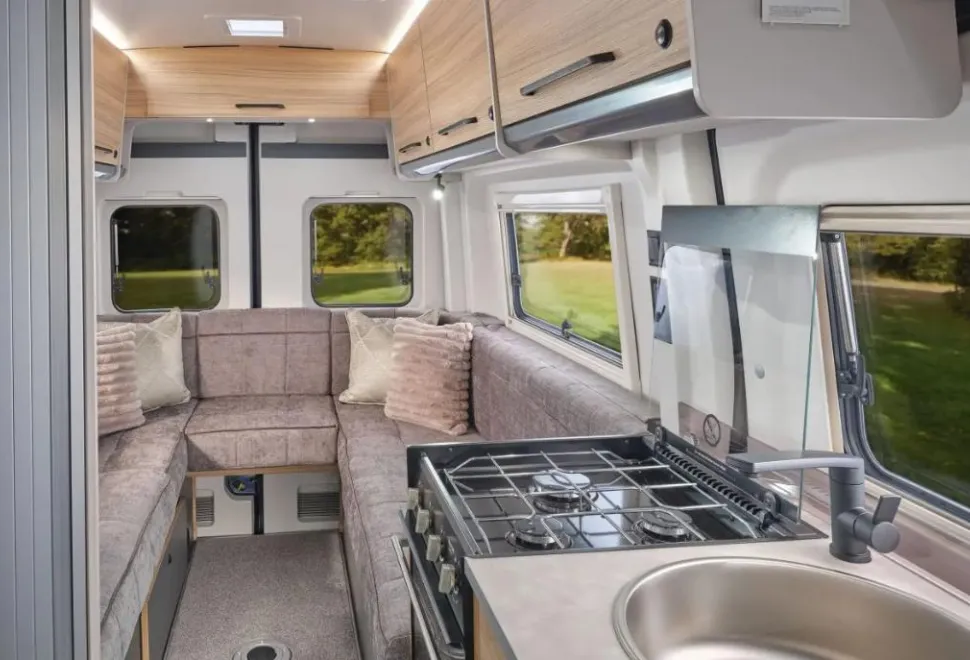 Bailey Endeavour B62 2026