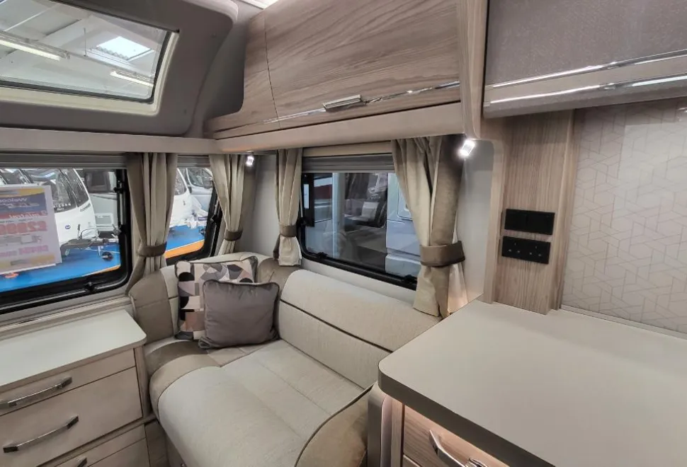 Elddis Crusader Mistral 2024