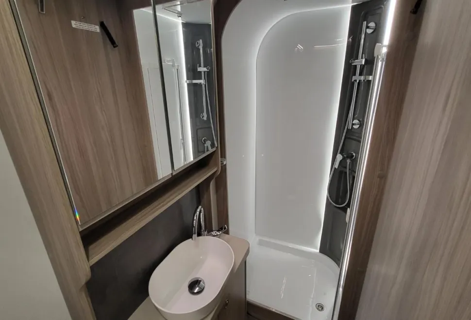 Elddis Crusader Mistral 2024