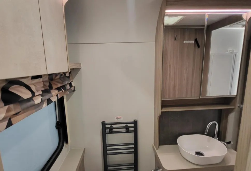 Elddis Crusader Mistral 2024