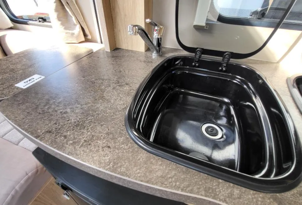 Elddis Supreme 185 2018