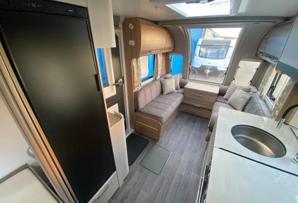 Bailey Unicorn Deluxe Cadiz 2025