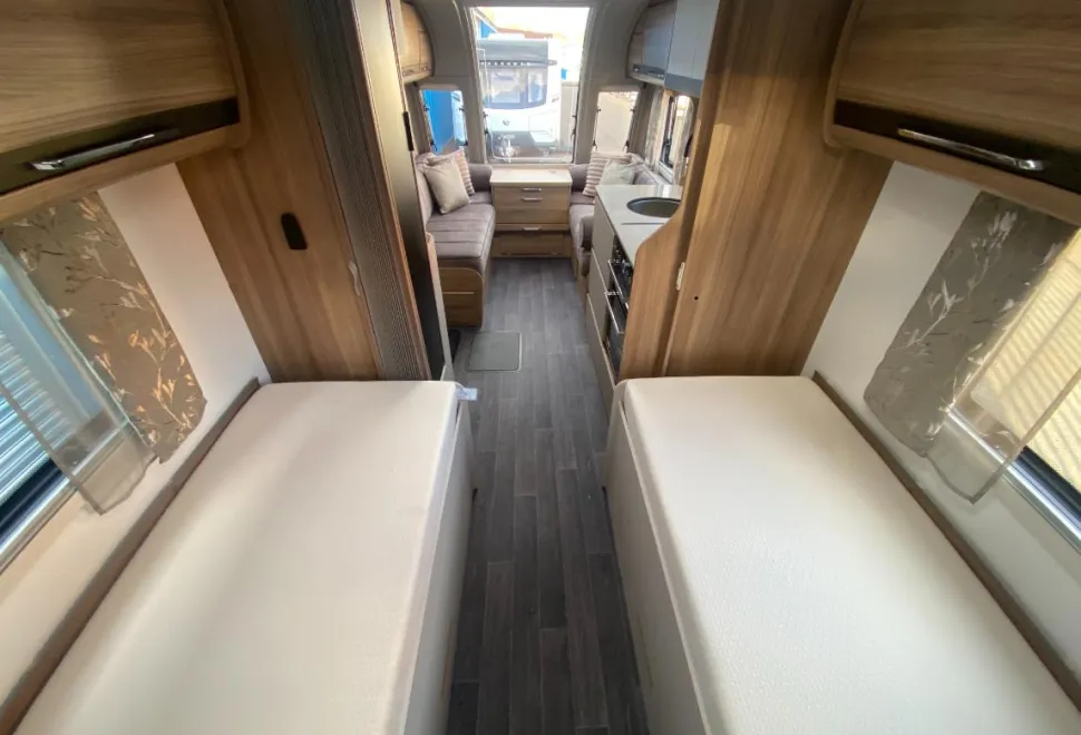 Bailey Unicorn Deluxe Cadiz 2025