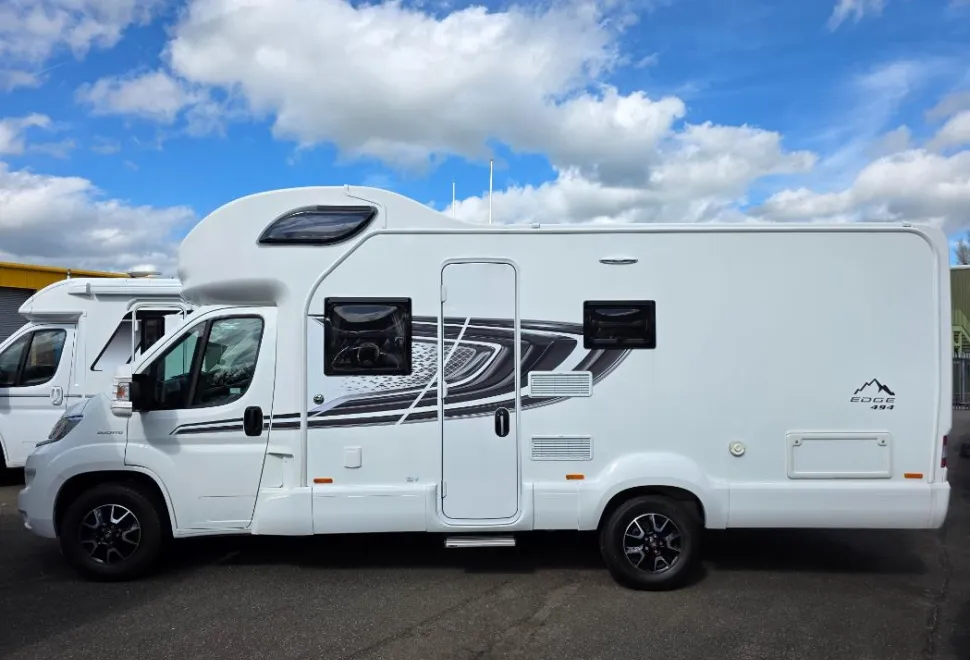 Swift Edge 494 2022
