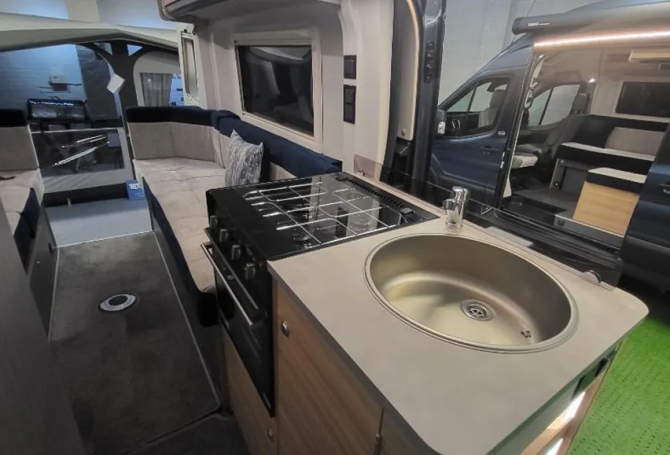 Bailey Endeavour B62 2026