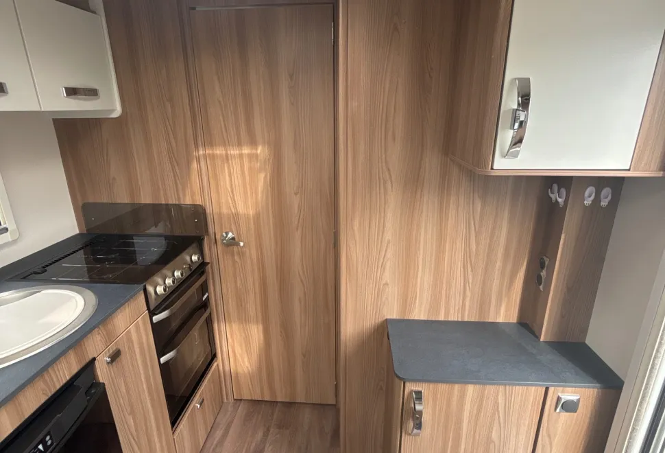 Swift Fairway 560 2020